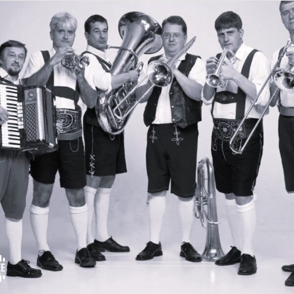Bier Brauchen Brass Band esinemas – 7-liikmeline professionaalne puhkpilliorkester