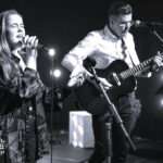 Loora ja Kauro Duo esinemas Eliise Kaarelson ja Kauro Tafitšuk esitavad live muusikat eesti ja inglise keeles